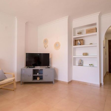 Imperial Puerto 2 3E By Ivi Real Estate Apartment ตอร์เรโมลิโนส ภายนอก รูปภาพ