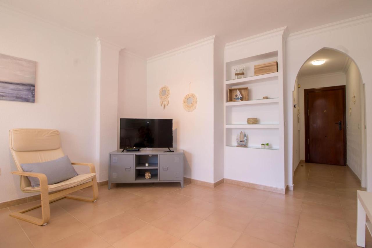 Imperial Puerto 2 3E By Ivi Real Estate Apartment ตอร์เรโมลิโนส ภายนอก รูปภาพ