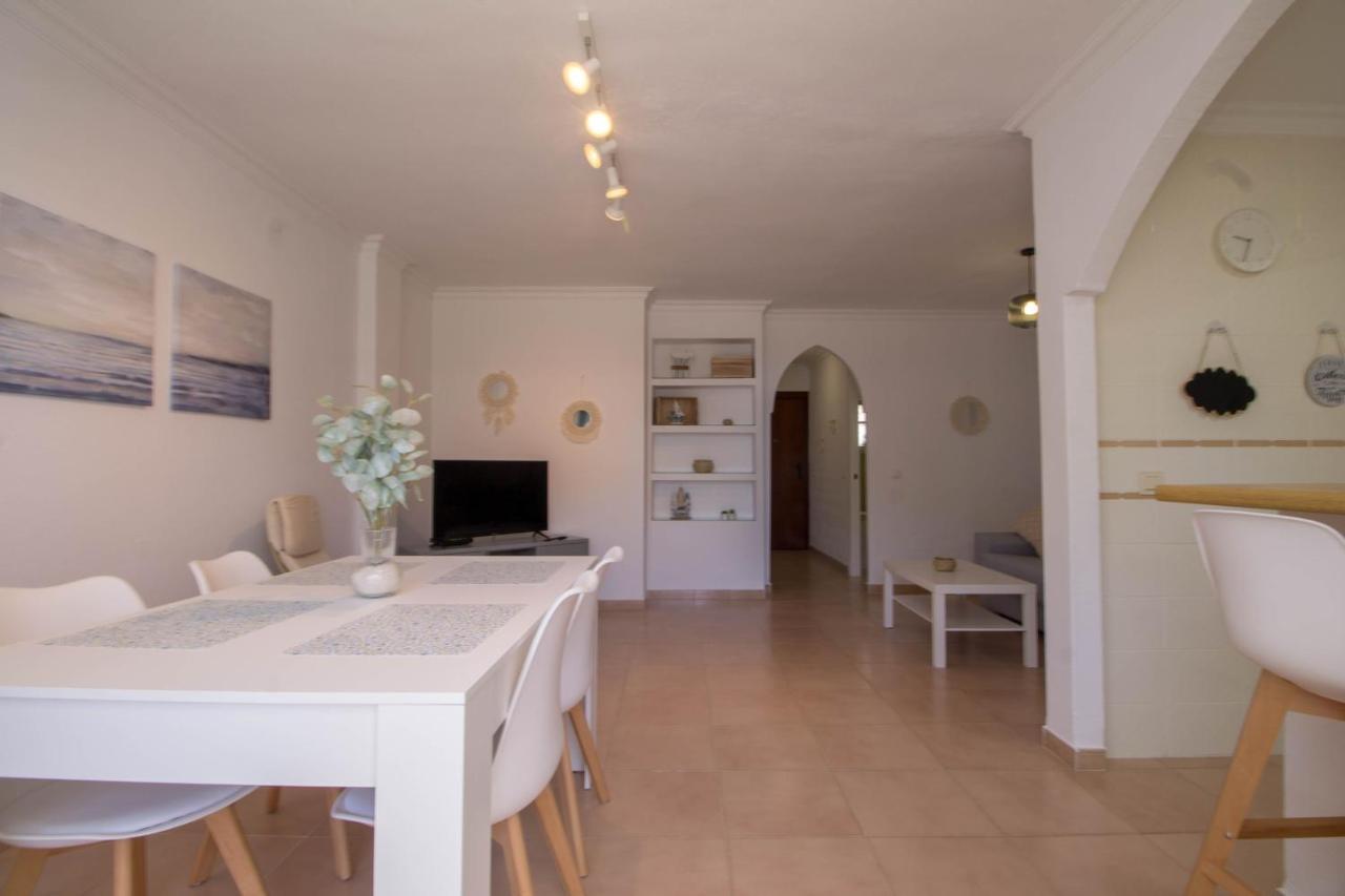 Imperial Puerto 2 3E By Ivi Real Estate Apartment ตอร์เรโมลิโนส ภายนอก รูปภาพ